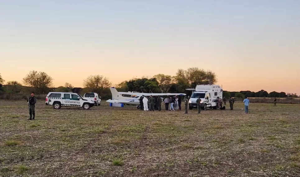 Cayó una avioneta con casi 400 kilos de cocaína en Santa Fe: persecución, tiros y dos detenidos