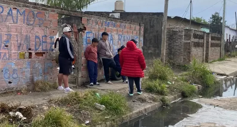Confusión y denuncia familiar tras la muerte de un hombre de 82 años en Santa Rosa de Lima