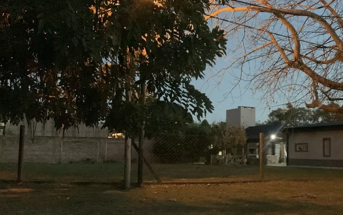 Dos delincuentes encapuchados intentaron maniatar a una mujer durante un asalto en Colastiné Norte