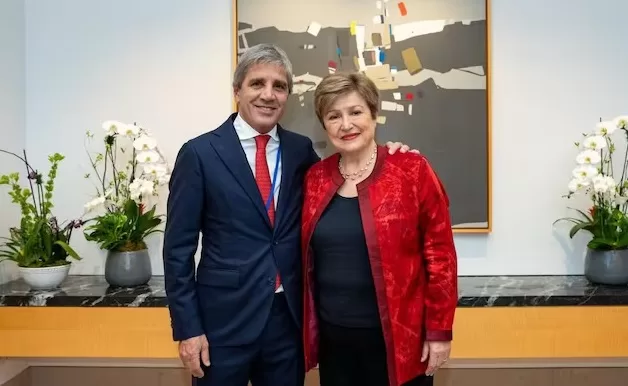 El FMI aprobó una nueva revisión del acuerdo y enviará US$1.000 millones a la Argentina