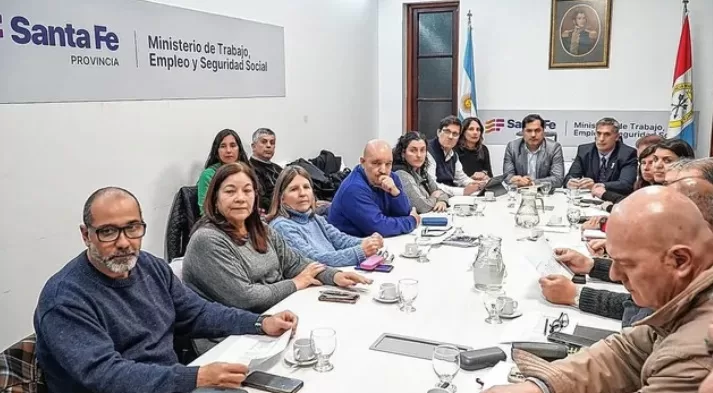 El Gobierno defendió la oferta a los docentes y aseguró que permitirá ganarle a la inflación