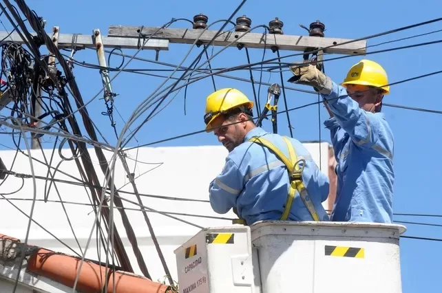 ¿Qué barrios de Santa Fe y Santo Tomé se quedarán sin luz este jueves?