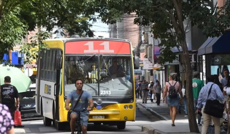 ¿Qué calles estarán cortadas este miércoles en Santa Fe y por dónde pasarán los colectivos?