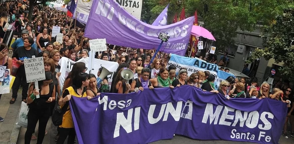 Santa Fe volvió a marchar por Ni Una Menos y renovó el pedido de justicia por Agostina Vega