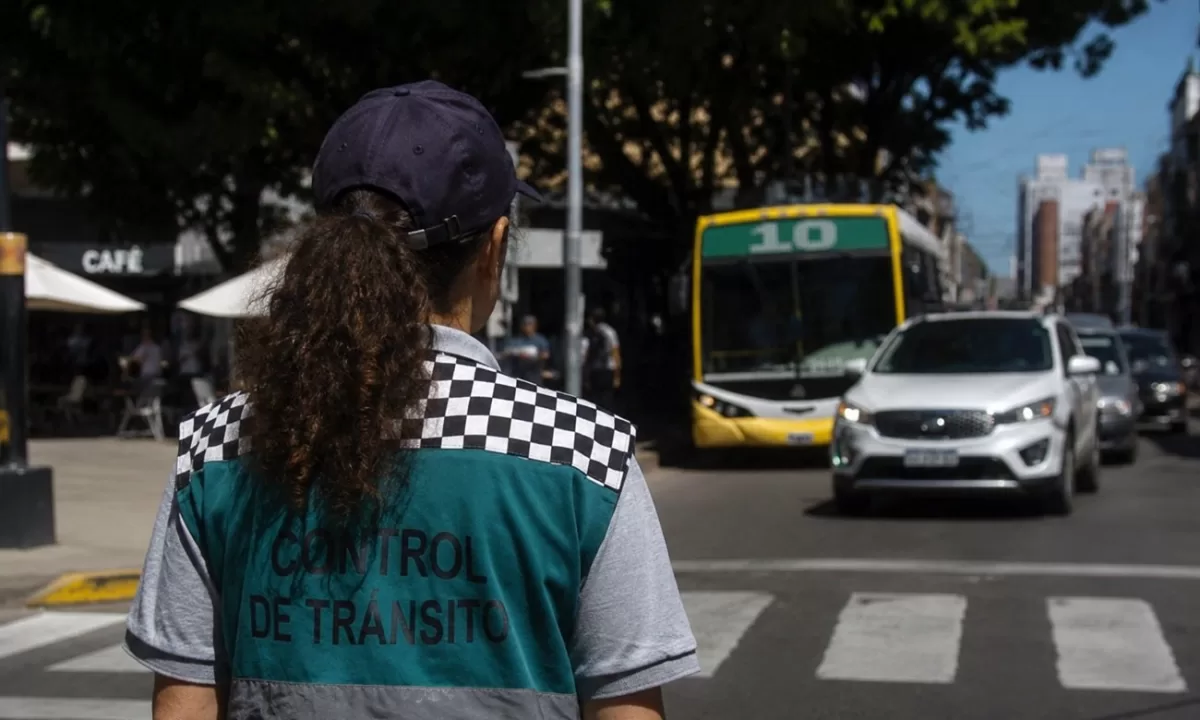 Una inspectora de tránsito fue golpeada durante un operativo en el centro de Santa Fe